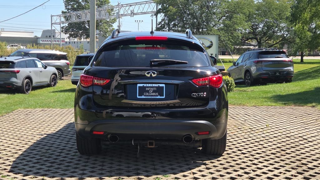Used 2017 INFINITI QX70 AWD w/ Premium Package image 9