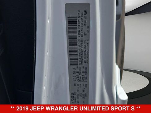 Used 2019 Jeep Wrangler Unlimited Sport S AWD/4WD image 34