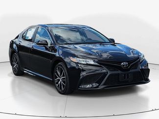 Used 2024 Toyota Camry SE video 2