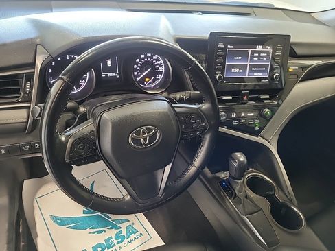 Used 2021 Toyota Camry SE FWD image 8
