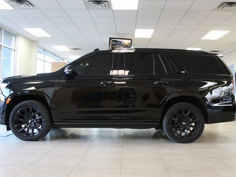 Used 2024 Cadillac Escalade Sport w/ LPO, ONYX Package image 2