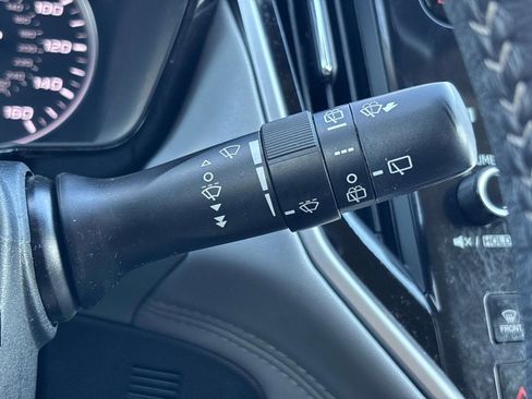 Certified 2025 Subaru Outback Premium image 30