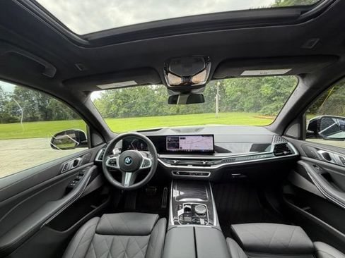Used 2026 BMW X7 xDrive40i w/ M Sport Package AWD/4WD image 40