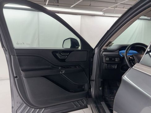 Used 2021 Lincoln Aviator 2WD w/ Elements Package image 5