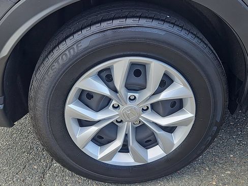 Used 2024 Honda CR-V LX image 9