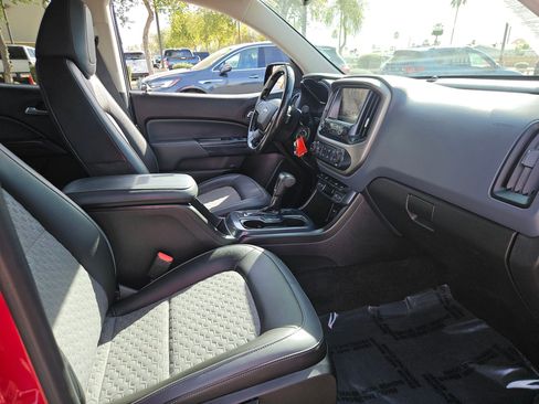 Used 2017 Chevrolet Colorado Z71 image 24