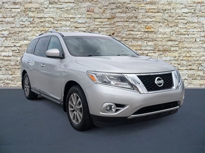 Used 2014 Nissan Pathfinder SL w/ SL Premium Package