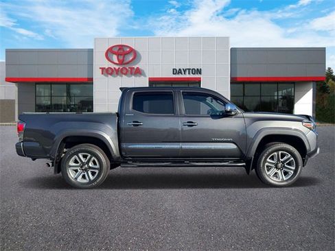 Used 2018 Toyota Tacoma Limited image 6