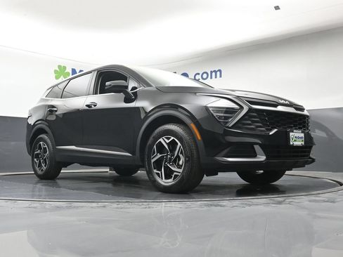 Used 2025 Kia Sportage LX AWD/4WD image 25