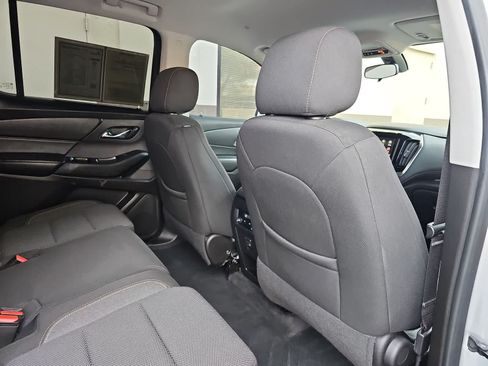 Used 2021 Chevrolet Traverse LS w/ LPO, Cargo Package FWD image 16
