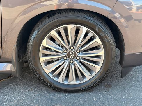 Used 2026 INFINITI QX80 Luxe w/ Cargo Package AWD/4WD image 32