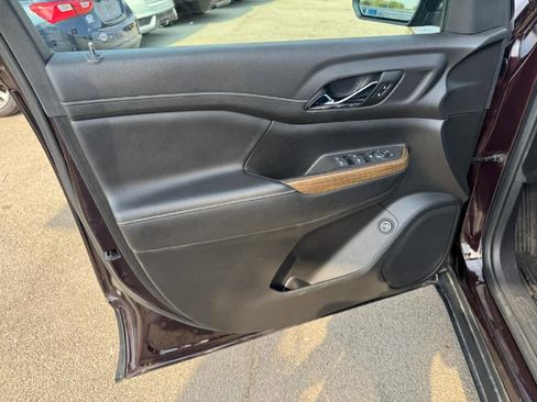 Used 2020 GMC Acadia SLE w/ Driver Convenience Package image 26