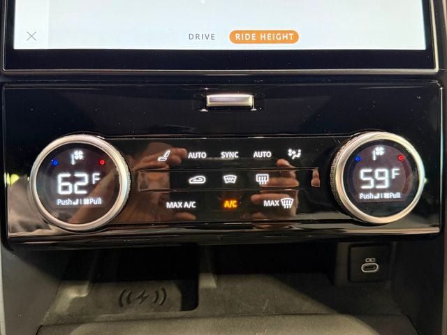 Used 2021 Land Rover Discovery HSE R-Dynamic AWD/4WD image 37