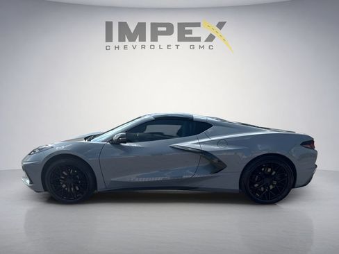 Used 2024 Chevrolet Corvette Stingray Preferred Cpe RWD image 2