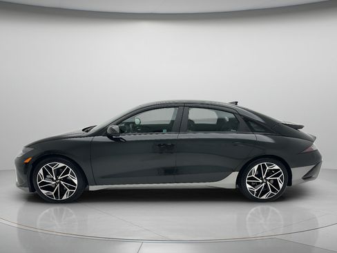 Used 2023 Hyundai Ioniq 6 SEL AWD/4WD image 7