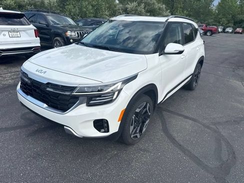Certified 2024 Kia Seltos SX w/ SX Sunroof Package AWD/4WD image 2