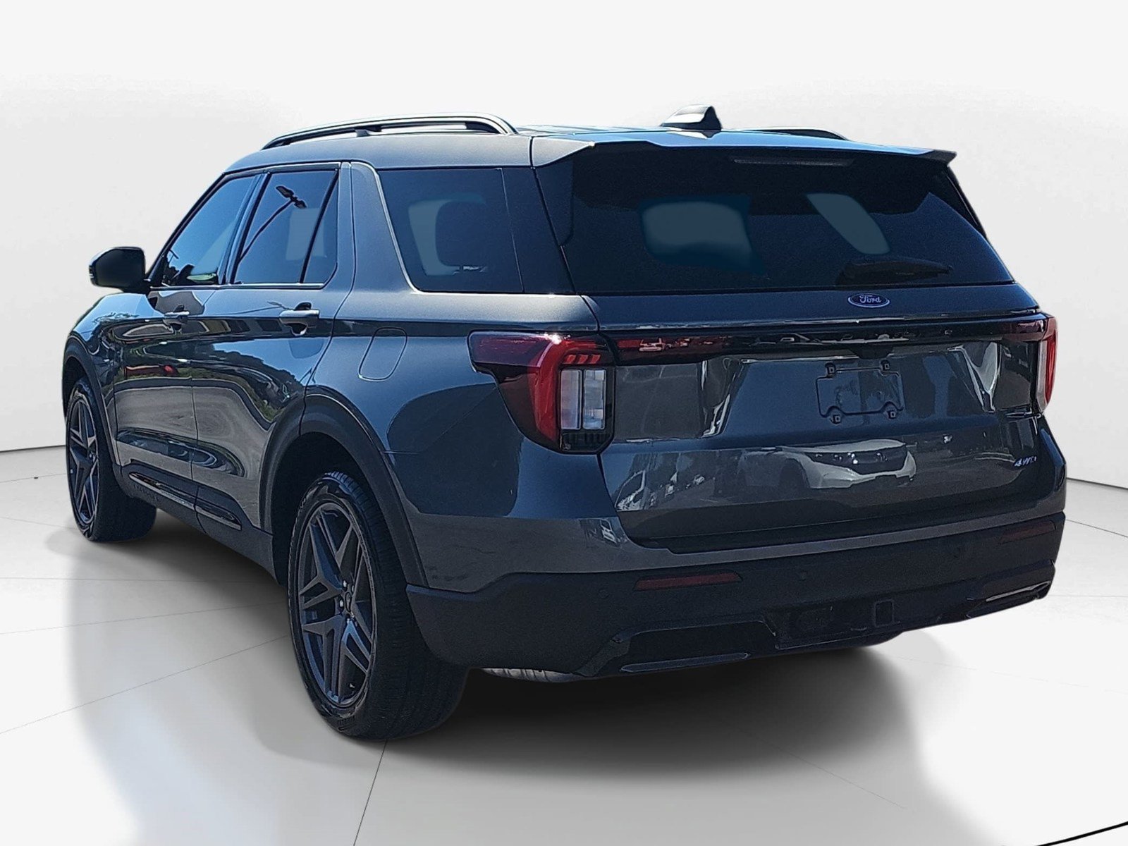 Used 2026 Ford Explorer ST-Line w/ ST-Line Street Pack AWD/4WD image 6