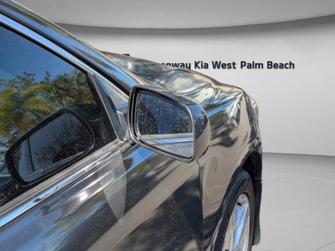 Used 2011 Toyota Camry SE image 26