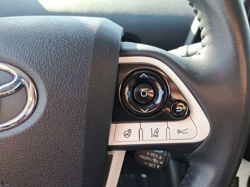 Certified 2018 Toyota Prius Prime Advanced image 19