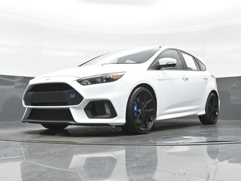 Used 2016 Ford Focus RS AWD/4WD image 30