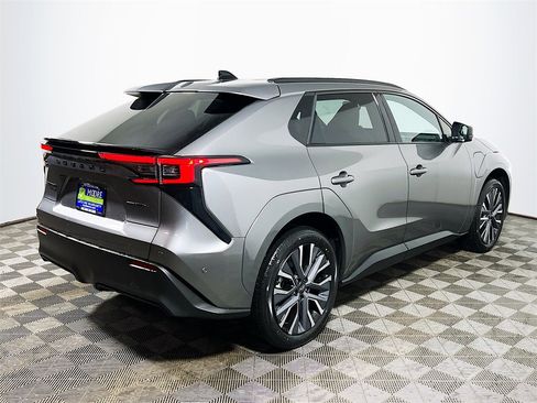 New 2026 Subaru Solterra Limited image 8