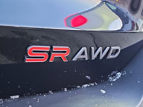 Certified 2025 Nissan Kicks SR image 32