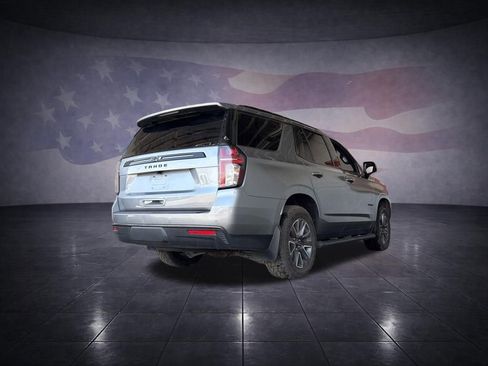 Used 2023 Chevrolet Tahoe Z71 w/ Luxury Package AWD/4WD image 4
