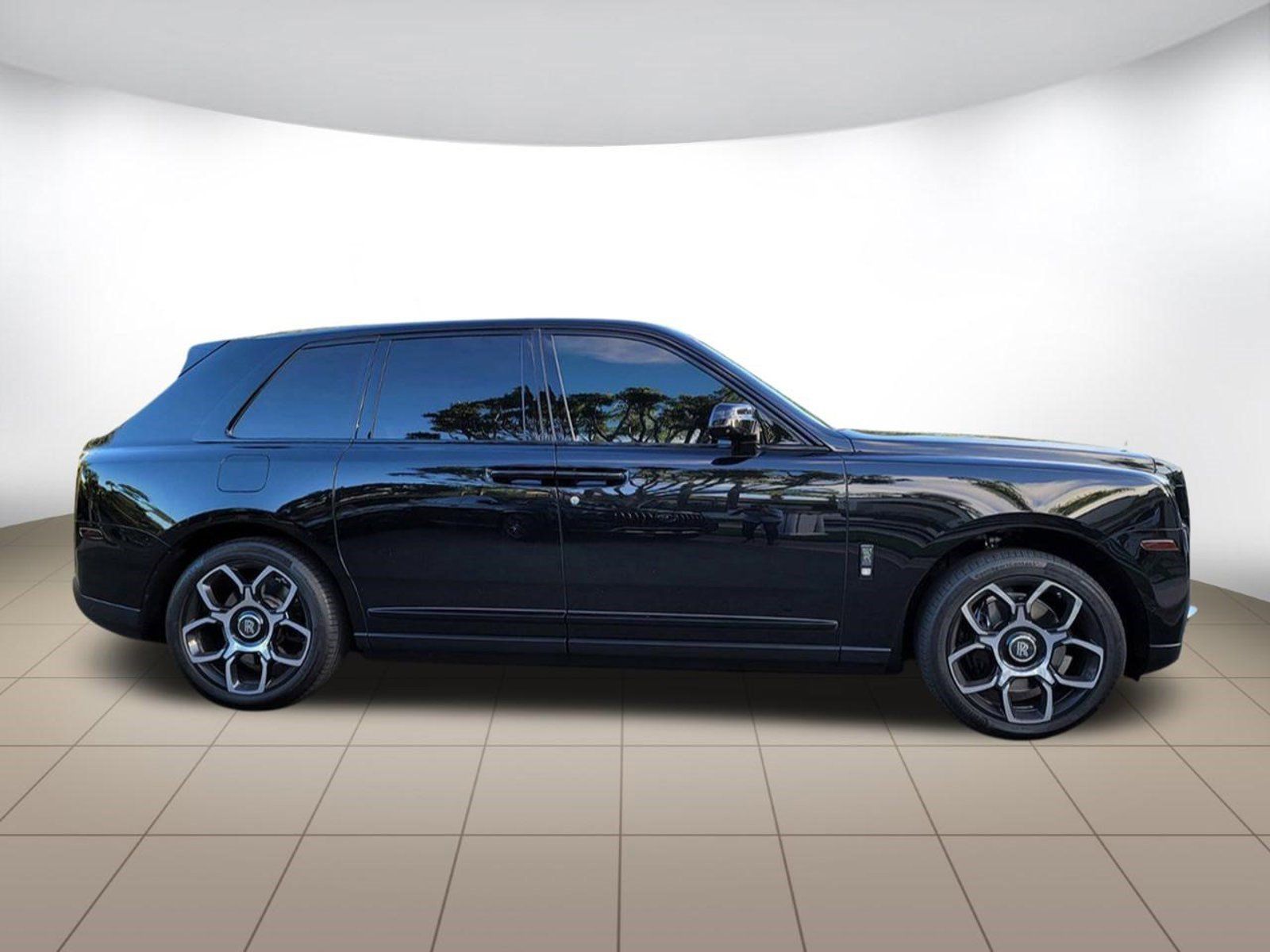 Used 2021 Rolls-Royce Cullinan Black Badge AWD/4WD image 6