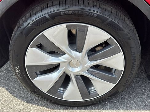 Used 2023 Tesla Model Y Long Range AWD/4WD image 17