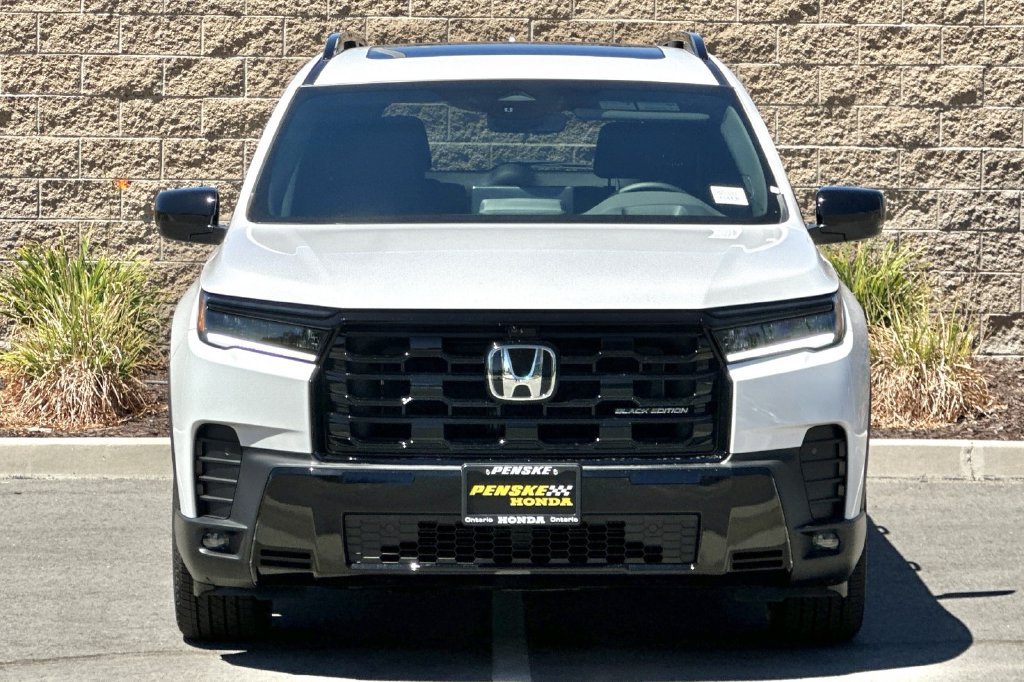 New 2026 Honda Pilot Black Edition image 9