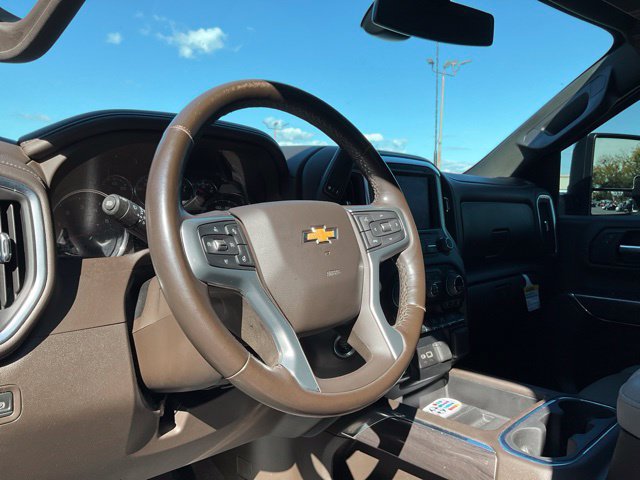 Used 2022 Chevrolet Silverado 2500 LTZ w/ LTZ Convenience Package AWD/4WD image 4