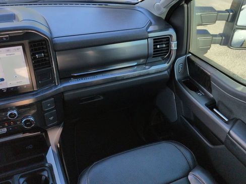 Used 2024 Ford F250 Lariat w/ Lariat Ultimate Package AWD/4WD image 17