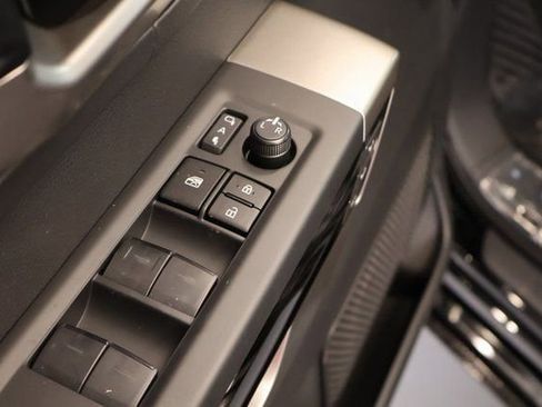 New 2026 Toyota Tundra Limited image 9