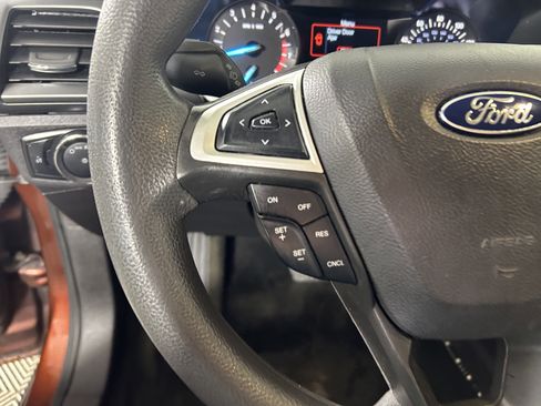 Used 2015 Ford Fusion SE FWD image 7