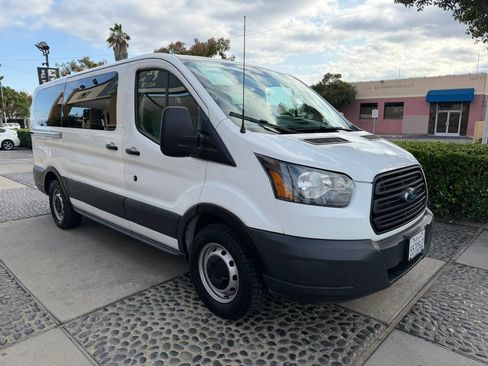 Used 2018 Ford Transit 150 XL RWD image 3