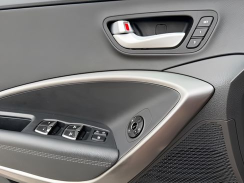 Used 2018 Hyundai Santa Fe Sport image 21