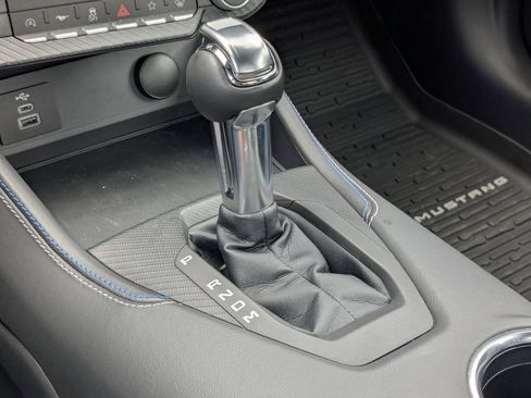 Used 2025 Ford Mustang GT Premium RWD image 28
