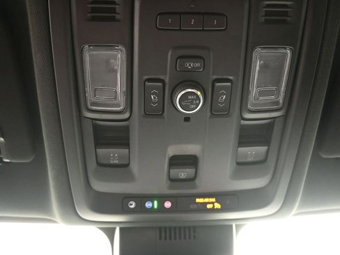 Used 2023 Chevrolet Suburban RST w/ Luxury Package image 20