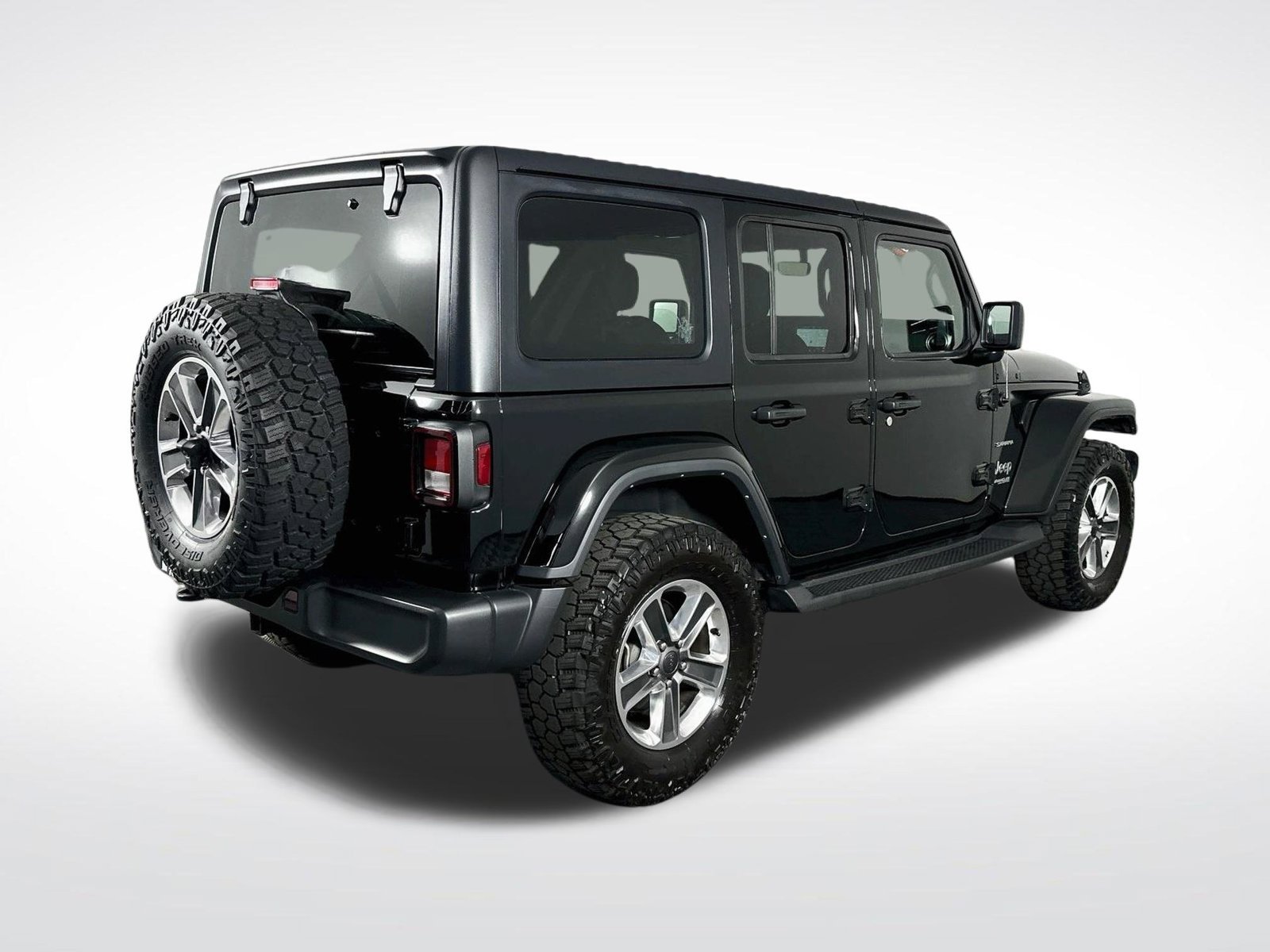 Used 2022 Jeep Wrangler Unlimited Sahara w/ Cold Weather Group AWD/4WD image 8