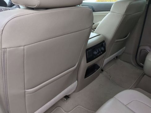 Used 2020 GMC Yukon XL SLT w/ Open Road Package image 18