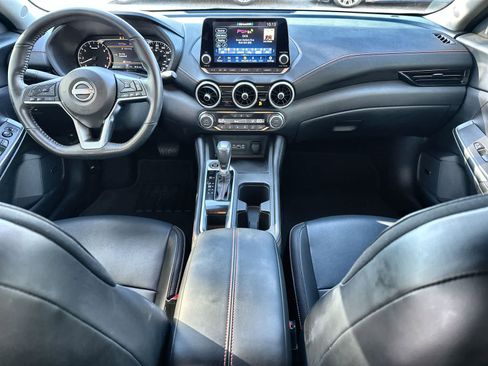 Used 2024 Nissan Sentra SR w/ SR Premium Package image 10