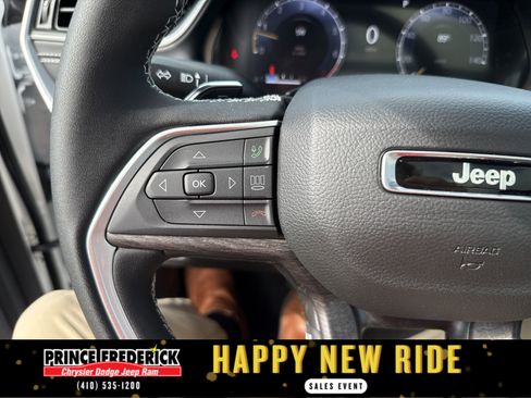 New 2025 Jeep Grand Cherokee L Limited w/ Black Appearance Package image 23