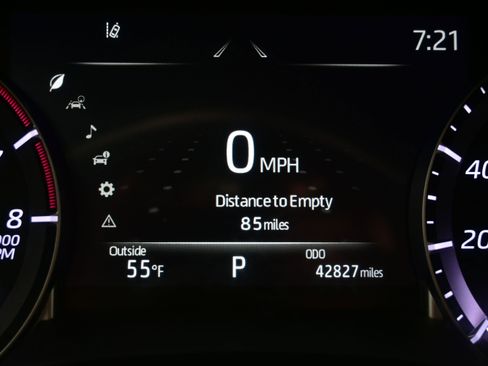 Used 2023 Toyota Highlander XLE AWD/4WD image 24