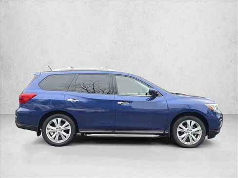 Used 2018 Nissan Pathfinder SL w/ SL Premium Package image 4