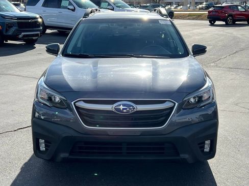 Used 2022 Subaru Outback Premium AWD/4WD image 6