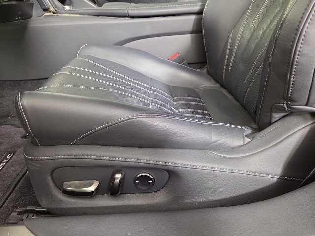 Used 2018 Lexus LC 500 Coupe w/ Touring Package RWD image 31