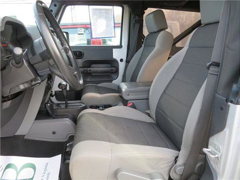 Used 2007 Jeep Wrangler X image 3