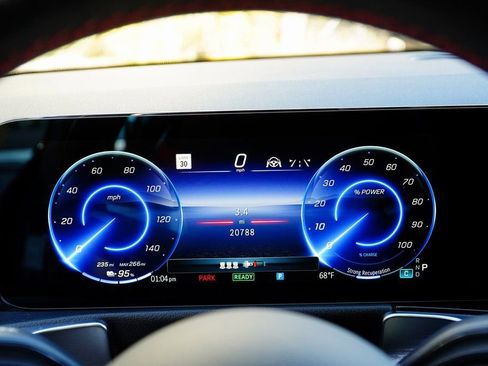 Used 2024 Mercedes-Benz EQB 250+ image 14