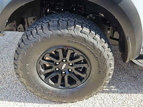 Used 2025 Ford F150 Raptor AWD/4WD image 12