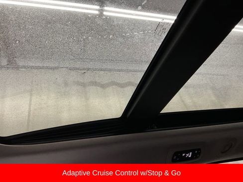 Used 2017 Chrysler Pacifica Limited w/ UConnect Theater Package image 22